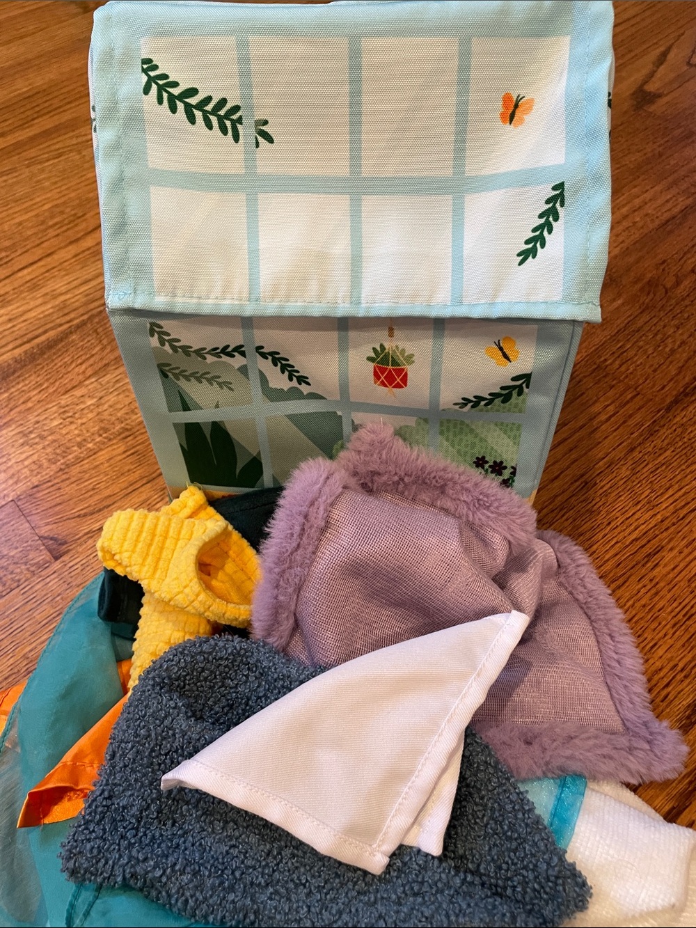 MindWare Sensory Sprouts Tissue Scarf Box